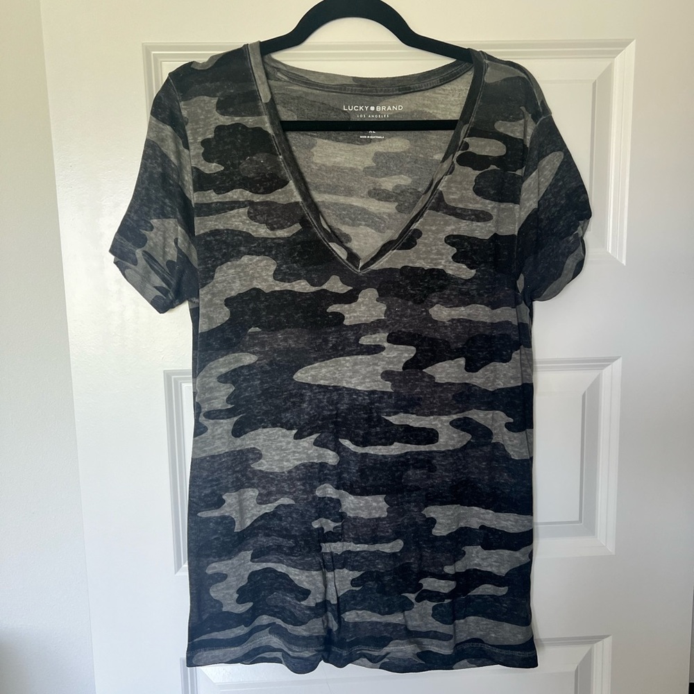 Lucky Brand Women’s Camo shirt. EUC. Non-smoking home.
